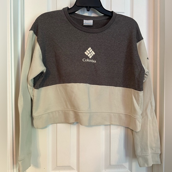 Columbia Women's Trek Cropped Crew Neck - Picture 2 of 6